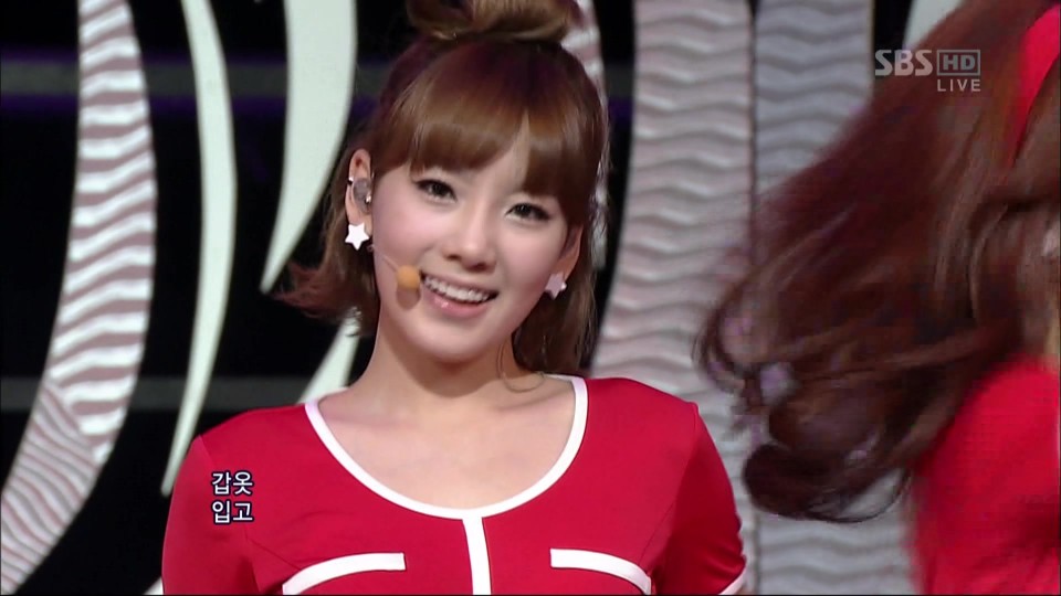 101107 SBS Inkigayo SNSD 少女時代 훗(Hoot) No.1.tp_03408.jpg