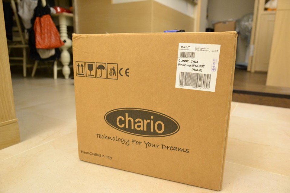 Chario Lynx 很大一箱，下面標示著義大利手工