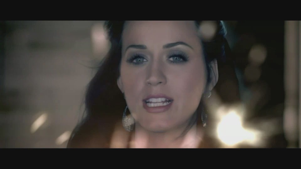 Katy Perry - Firework [1080p HD Xvid][MJN][(000001)12-35-20].JPG