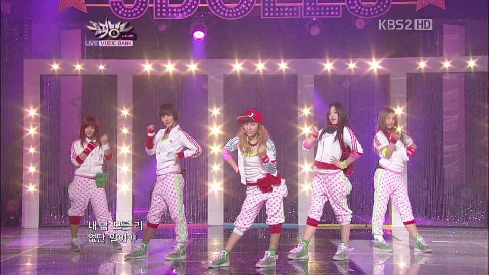 [HD.Club][110218] 5Dolls - I Mean You @ KBS 音樂銀行.tp_20110218_214929.jpg