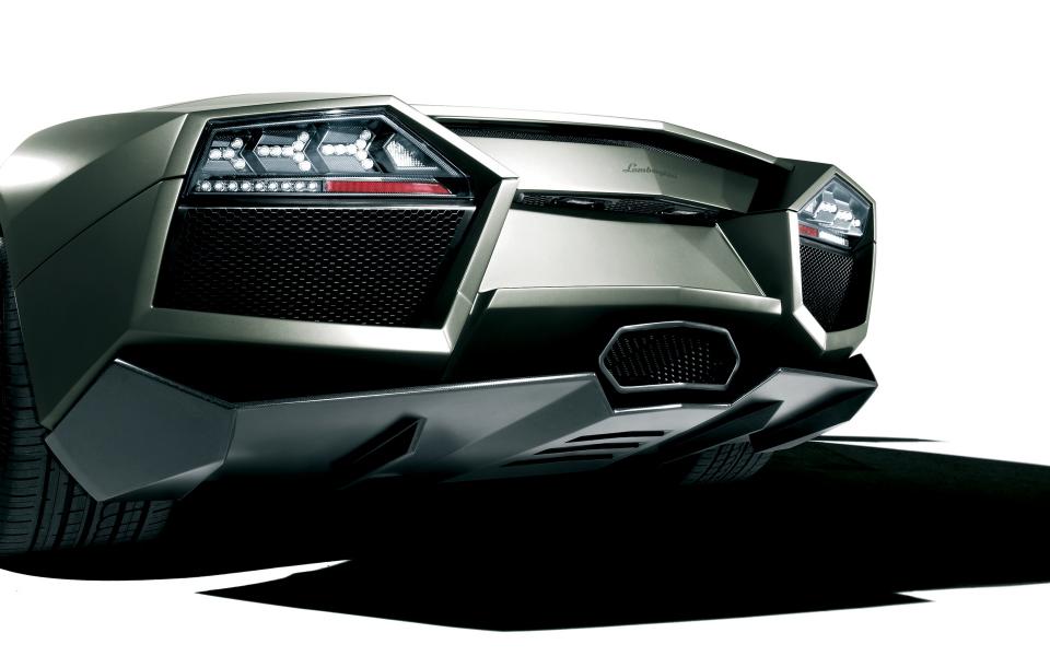 lamborghini-reventon-widescreen-008.jpg