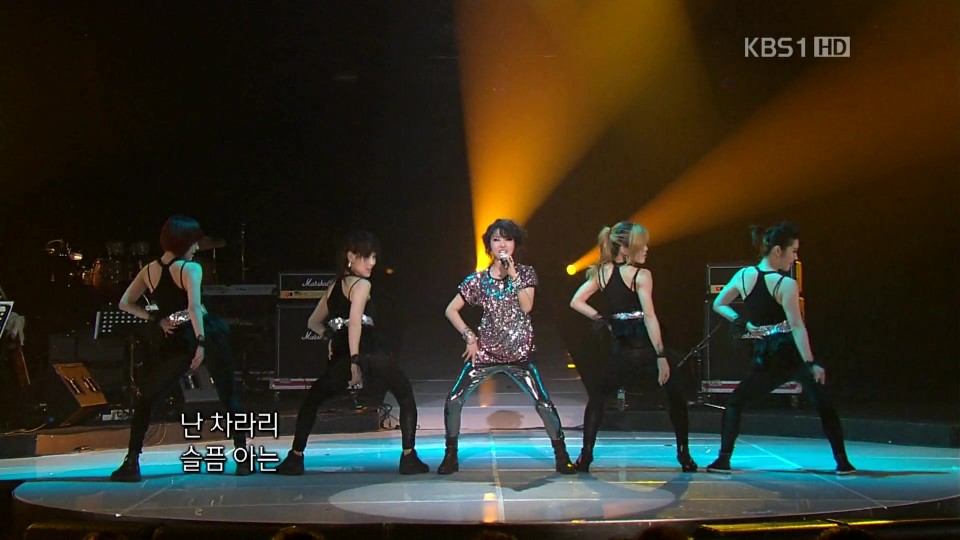 김완선 - 삐에로는 우릴 보고 웃지[KBS1.7080.201.05.08].mp4_20110511_215628.jpg