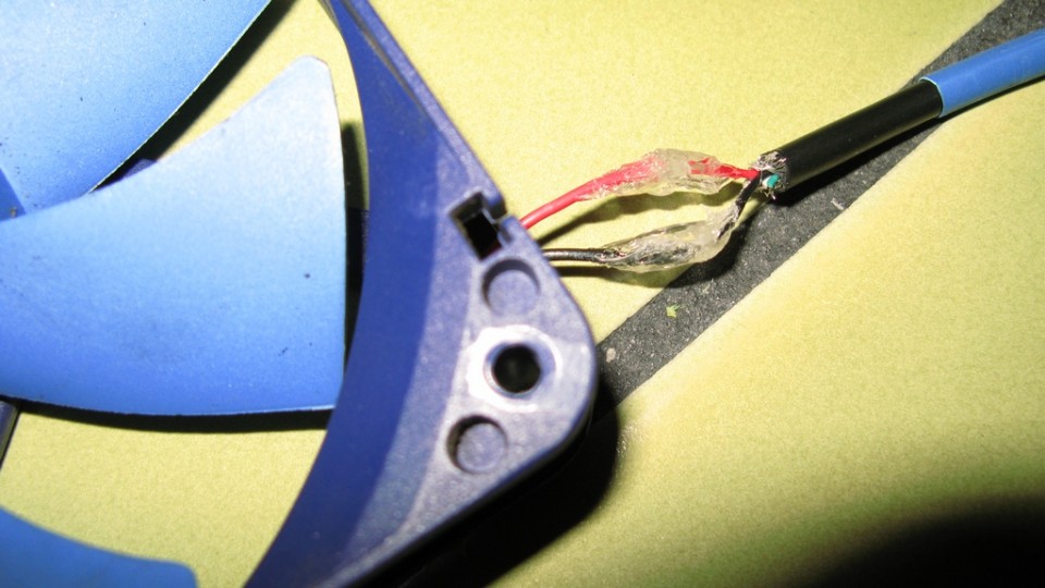 絕緣膠帶or熱熔膠