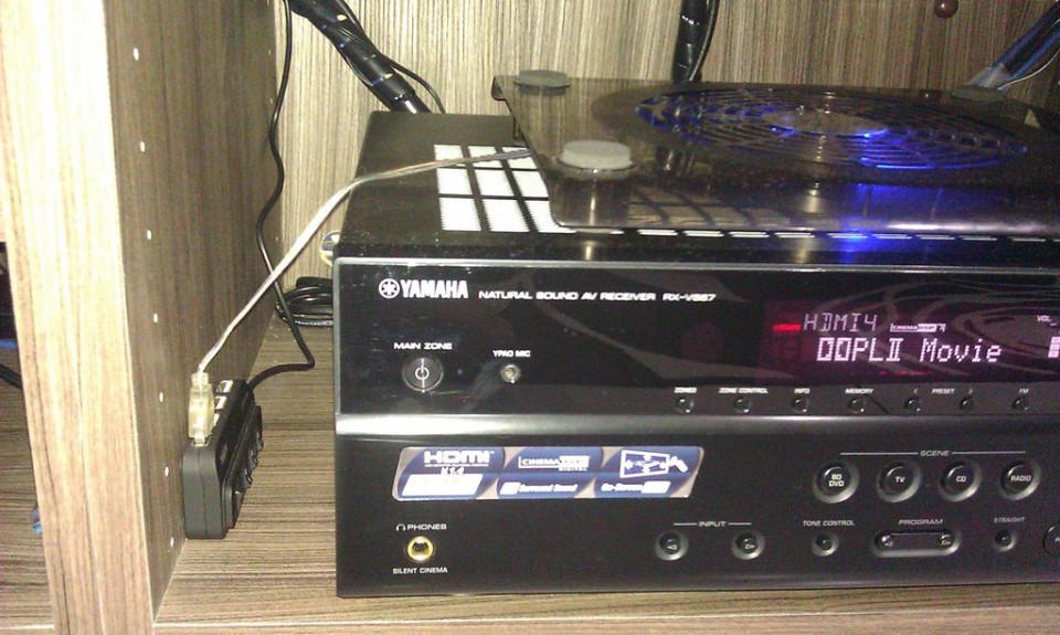 版上大大的方法加筆電扇熱墊幫忙散熱,並加一個可控制開關的USB HUB