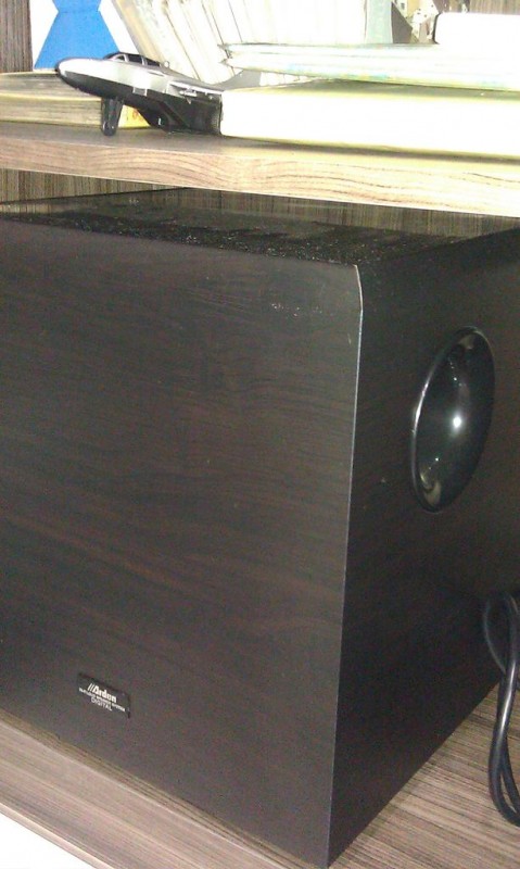 重低音,這樣放不知道會不會共震