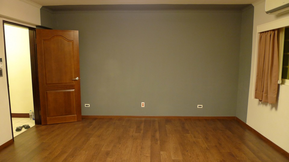 萬事具備，只欠布幕