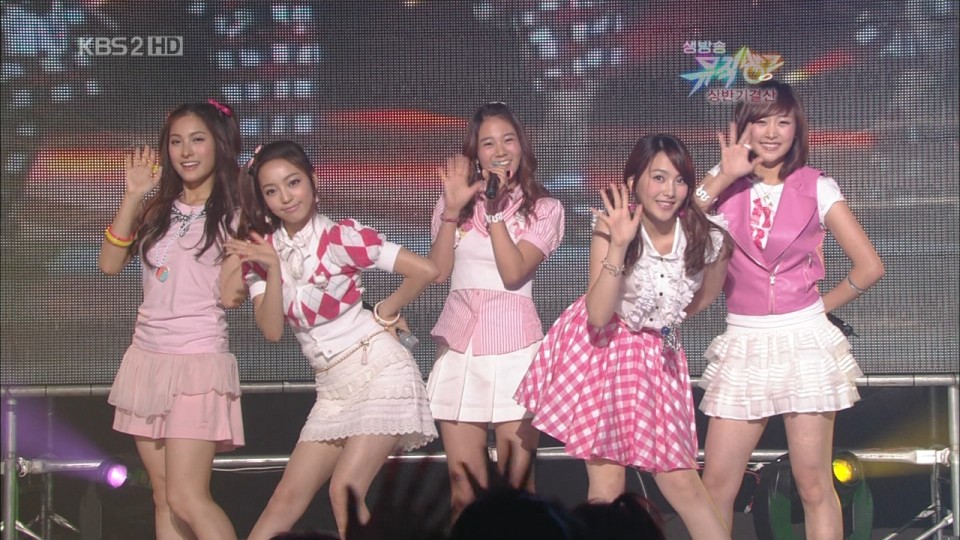 KARA - To My Boyfriend 090626_KBS Music Bank 1.jpg