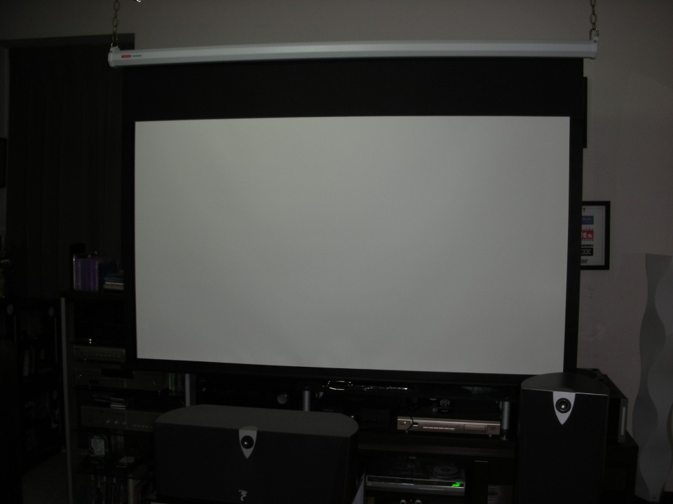 SUPER SEIMON雨珠幕，顏色帶灰