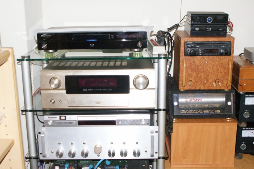 跟朋友借BDP-LX52播放機做目前視聽室音響測試