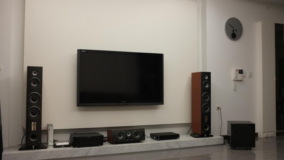 Sharp 60LX1T