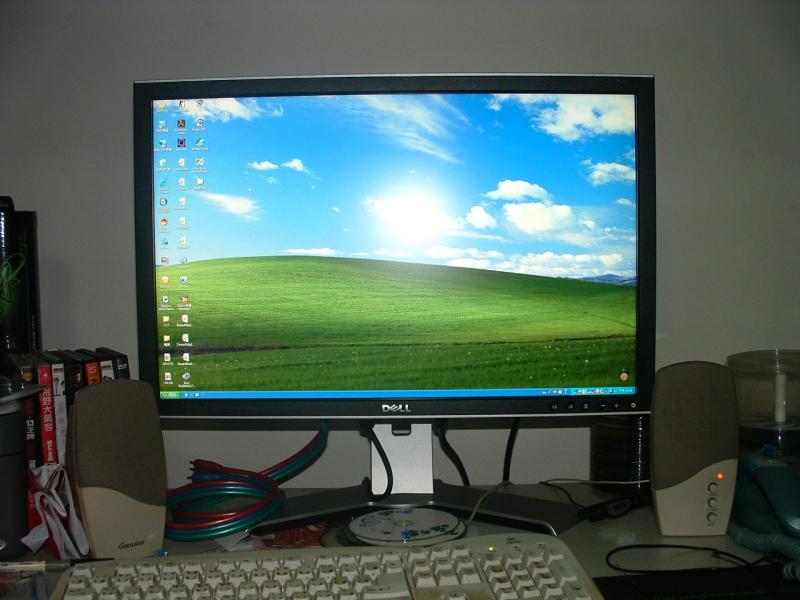 我的2408 和 用了9年的電腦喇叭