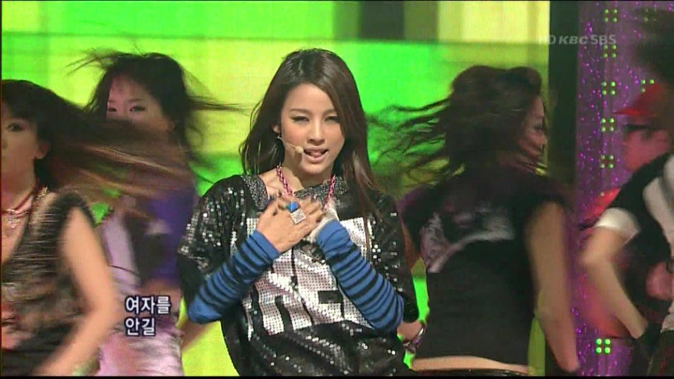 이효리 - Hey Mr.Big 08.09.28 인기가요.tp_20111006_164758.jpg