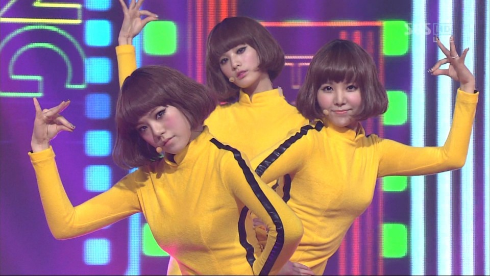 Orange Caramel - Shanghai Romance (111016_SBS Inkigayo) 1.jpg