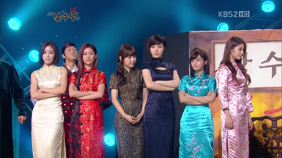 T-ara - 111218 KBS2 Gag Concert 19.4.jpg