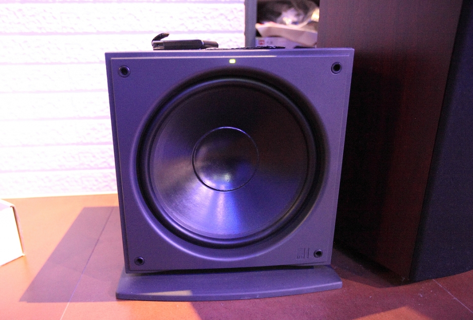 KEF 30B.JPG