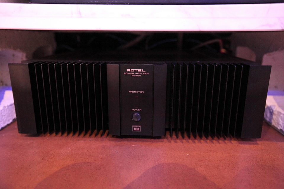 ROTEL RB991.JPG