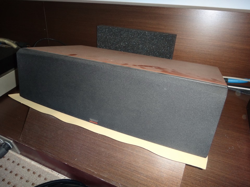 dynaudio 中置