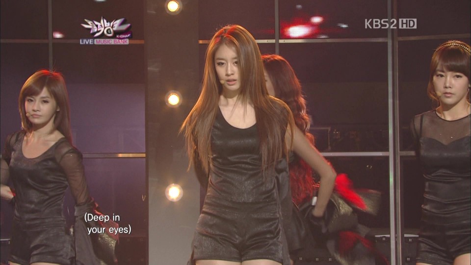 [11.11.25] 뮤직뱅크 티아라 [ Cry Cry ].tp_20111126_183506.jpg