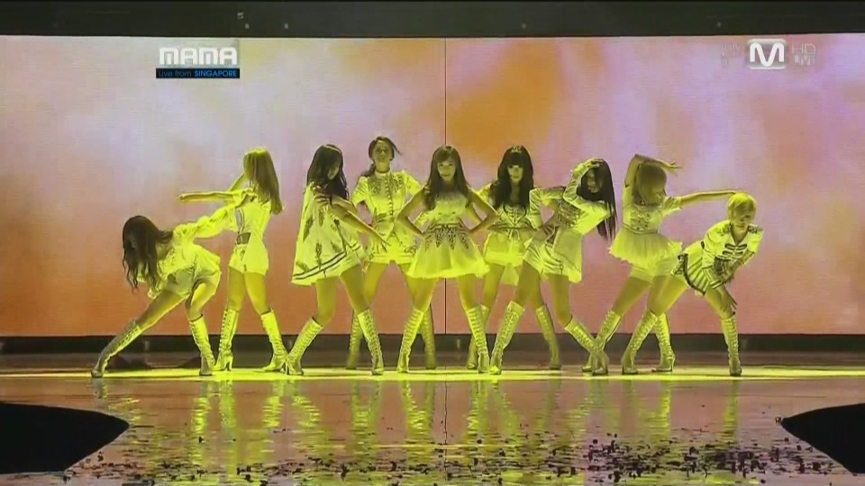 [11.11.29] 2011 Mnet Asian Music Awards SNSD [ The Boys ].tp.JPG