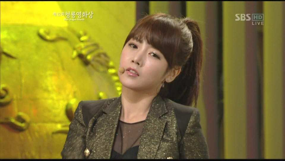 [11.11.25] 제32회 청룡영화상 티아라 [ Cry Cry ].tp_20111130_084254.jpg