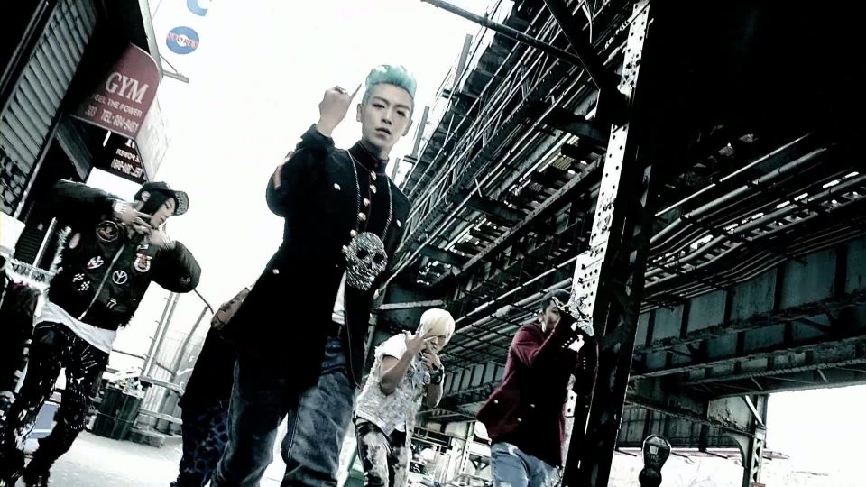 Big Bang - BAD BOY(Bugs)1080P.mp4_000109651.jpg