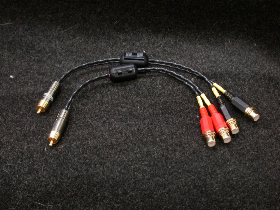一對二 RCA擴充接頭.jpg