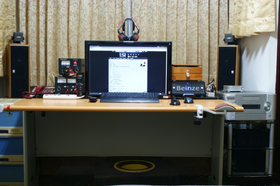 目前房間音響 電腦喇叭2.1聲道