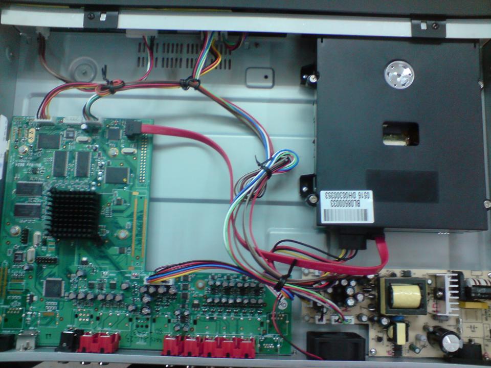 當然要拆起來看一下裡面的東東囉