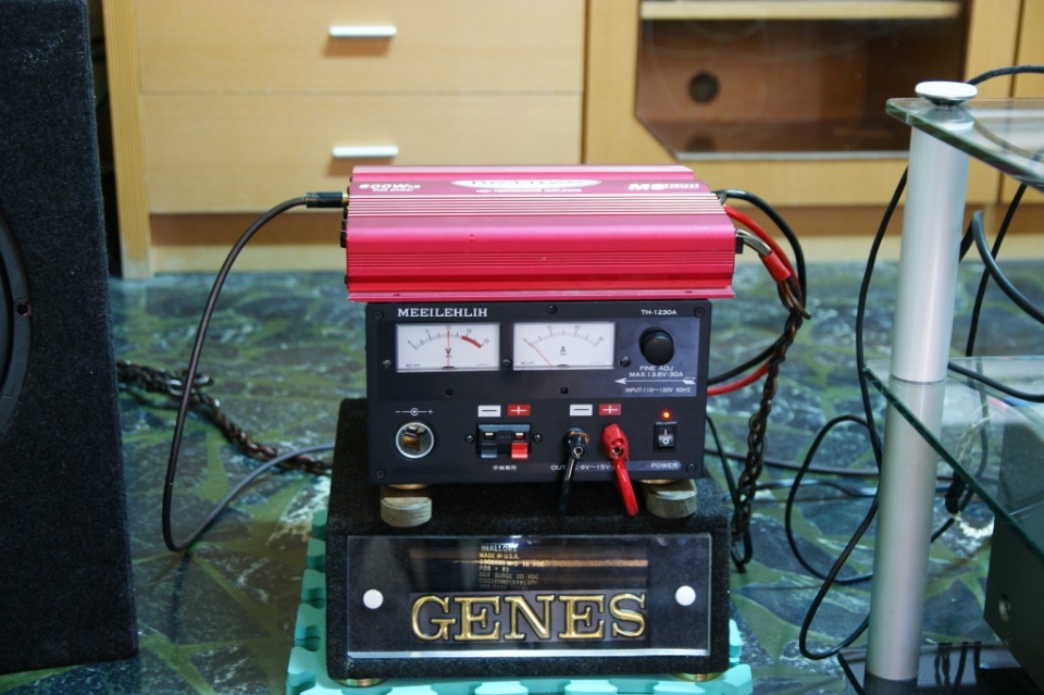 110V轉12 V30安培電源變壓器+200萬μF電容器+500W BEINZE D類擴大機.jpg