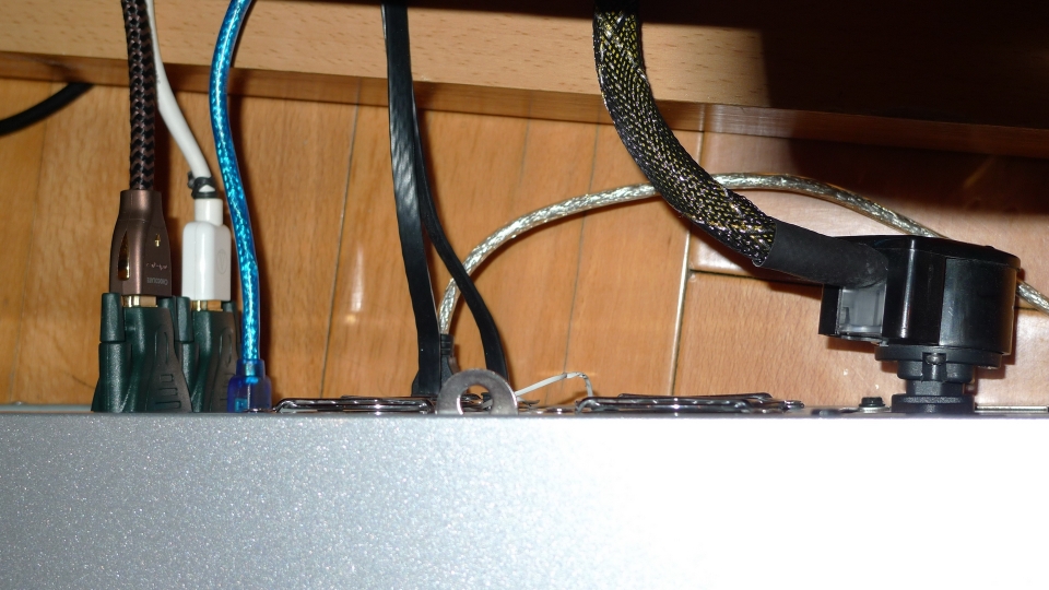 FURUTECH日本古河 F-1 HDMI 轉 DVI 專用轉接頭 (5).jpg