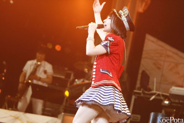 水樹奈々4.jpg