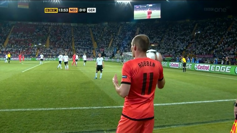 uefa.euro.2012.group.b.netherlands.vs.germany.720p.hdtv.x264-angelic.mkv_2012061.jpg