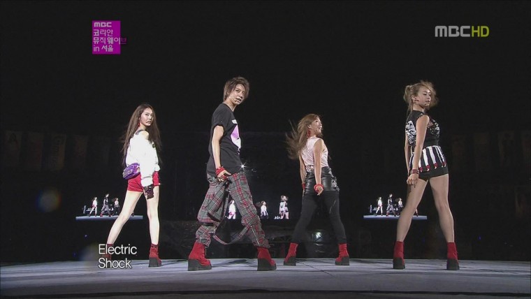 121001 MBC 코리아 뮤직웨이브 in 서울 f(x) Electic Shock [fx2you.net].ts.JPG