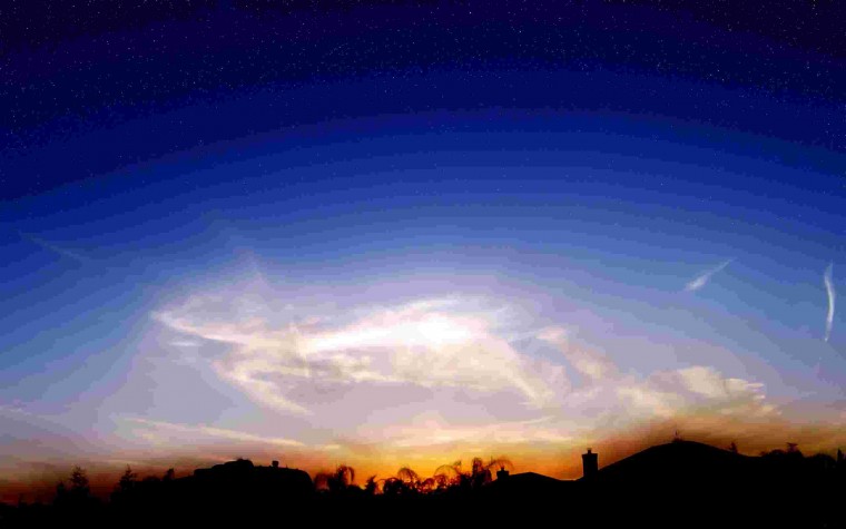 01445_wispyurbansunset_2560x1600.jpg