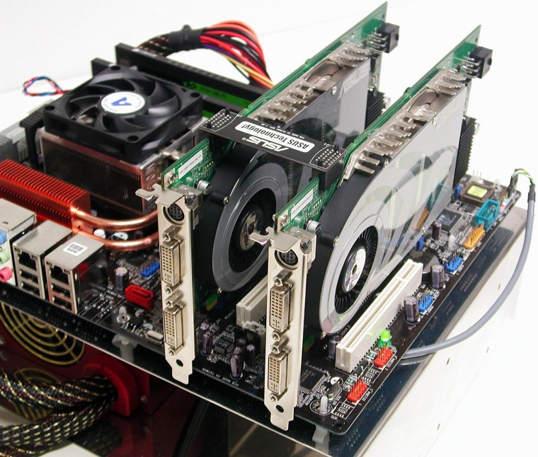 sli_asus_7800gtxbig.jpg