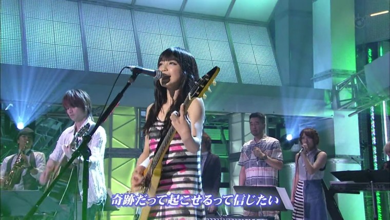 [HDTV] miwa - ヒカリヘ + talk (フジテレビ  新堂本兄弟  2012-07-29).mp4_000156055.jpg