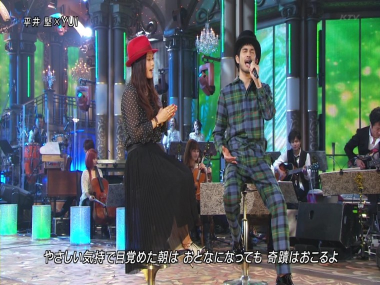 [HDTV][1080P] YUI×平井堅 - やさしさに包まれたなら (フジテレビ  FNS歌謡祭  2012-.jpg