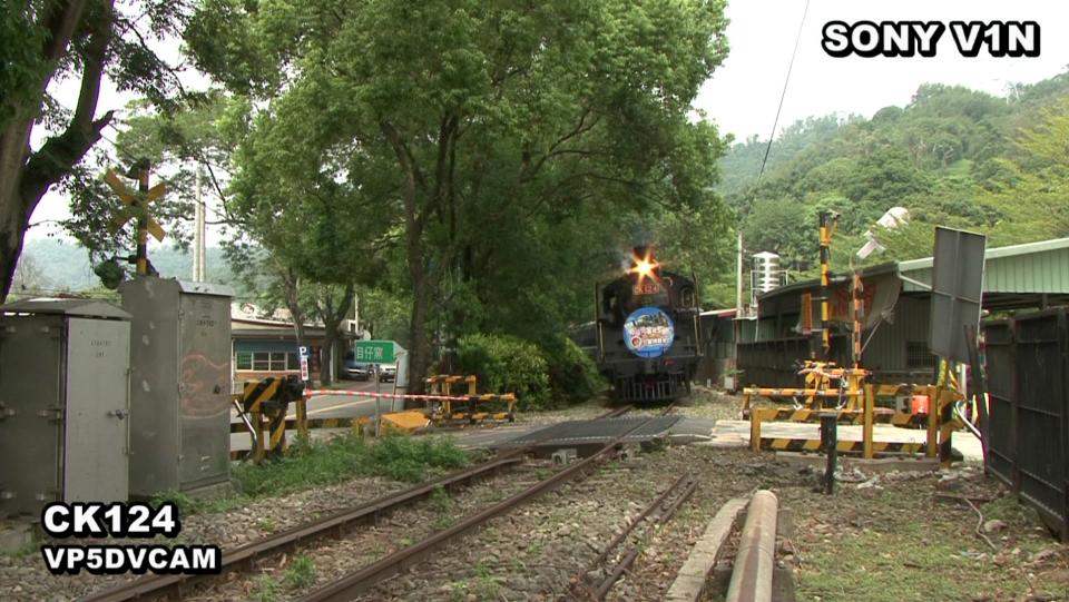 CK124_05.jpg