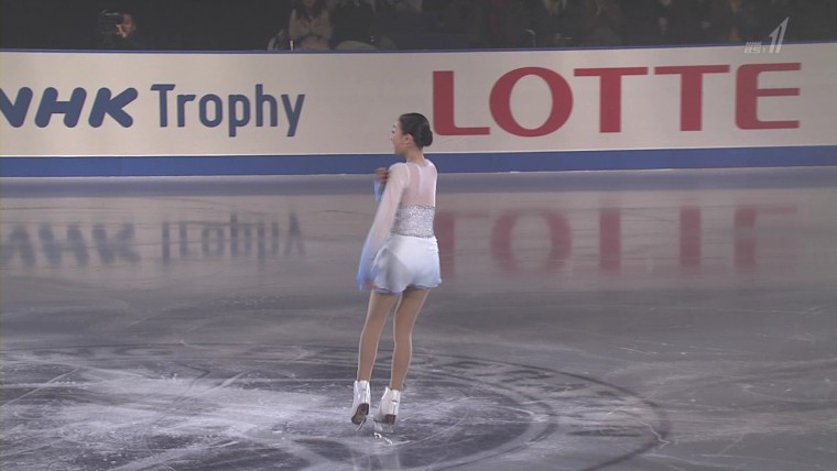 [HDTV][NHK-BS1版本][2011ISUグランプリシリーズ NHK杯 in 北海道] 浅田真央  EX部份+.jpg