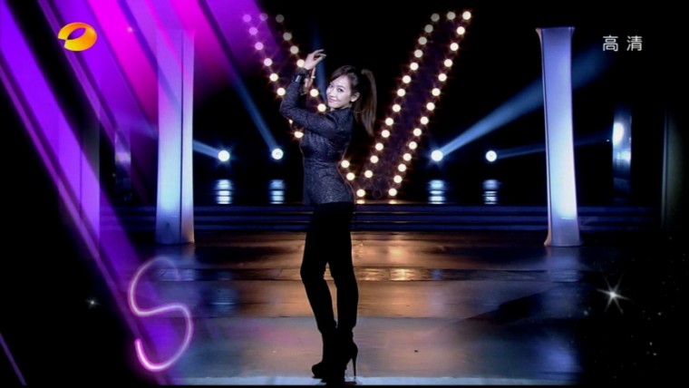 121208 후난위성TV 쾌락대본영(快樂大本營) 빅토리아 Cut (자막) [fx2you.net]01.jpg.jpg