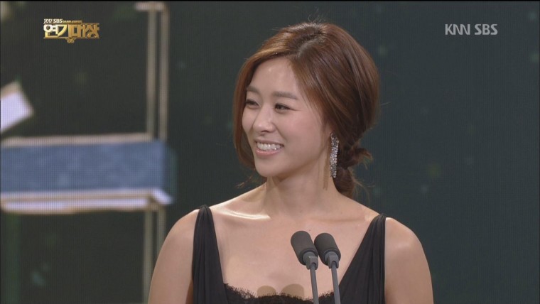 20121230 sbs 연기대상 장신영cut.ts.jpg