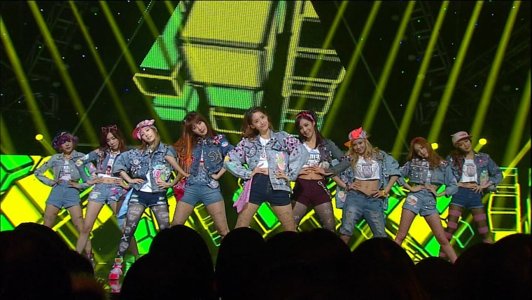 130120 SBS 인기가요 - 소녀시대 - I Got A Boy (19.4).tp.jpg