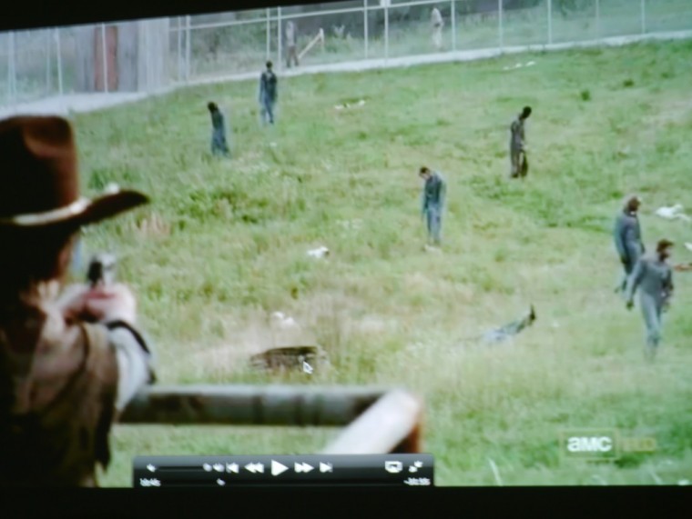 陰屍路-拍得有點模糊