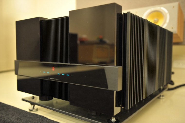 兩聲道兼劇院後級	Gryphon	Mephisto