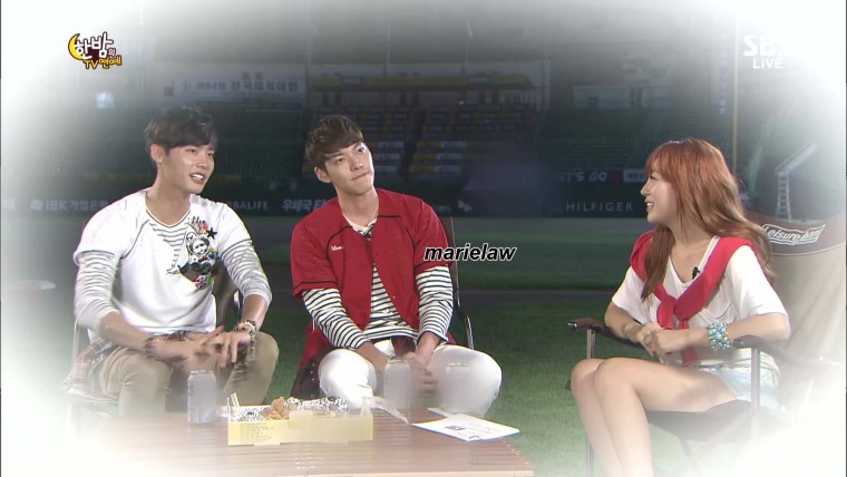 SBS.Midnight.TV.Ent.E426.130828.Kim.Koo.Bin.&.Lee.Jong.Suk.Cut.1080i.tp112601.jpg