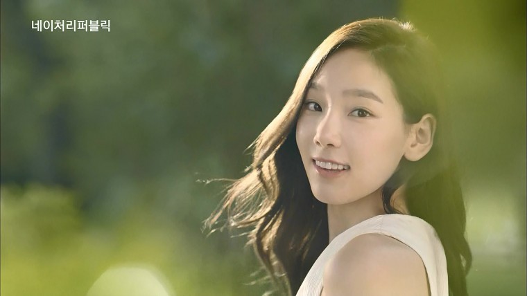 [CF모음] 김연아 문채원 전지현 클라라 태연 등06.jpg