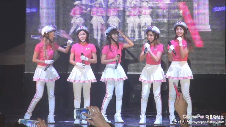 130924 크레용팝(Crayon Pop) 군산대학교 축제 직캠 by 욘바인첼.mp4.JPG