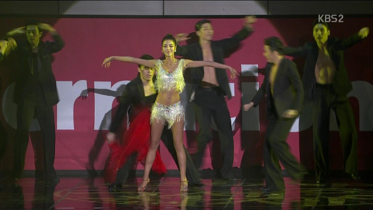 131003 2013 부산국제영화제 김규리 축하공연.01.JPG