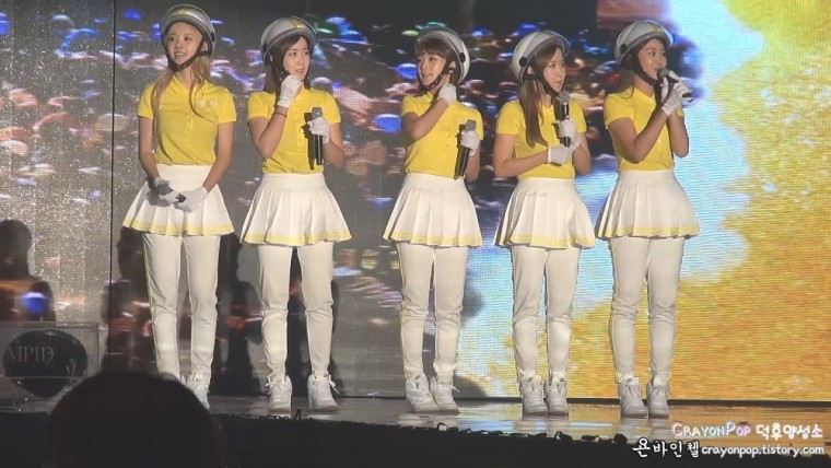 131005 크레용팝(Crayon Pop) 울산 한복페스티발 직캠 by 욘바인첼.mp4.jpg