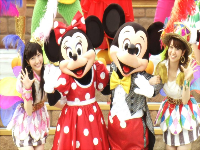 AKB48 - 小さな世界 (2013.08.14 みんなをつなぐ魔法のメロディー).ts_snapshot_03.19.jpg